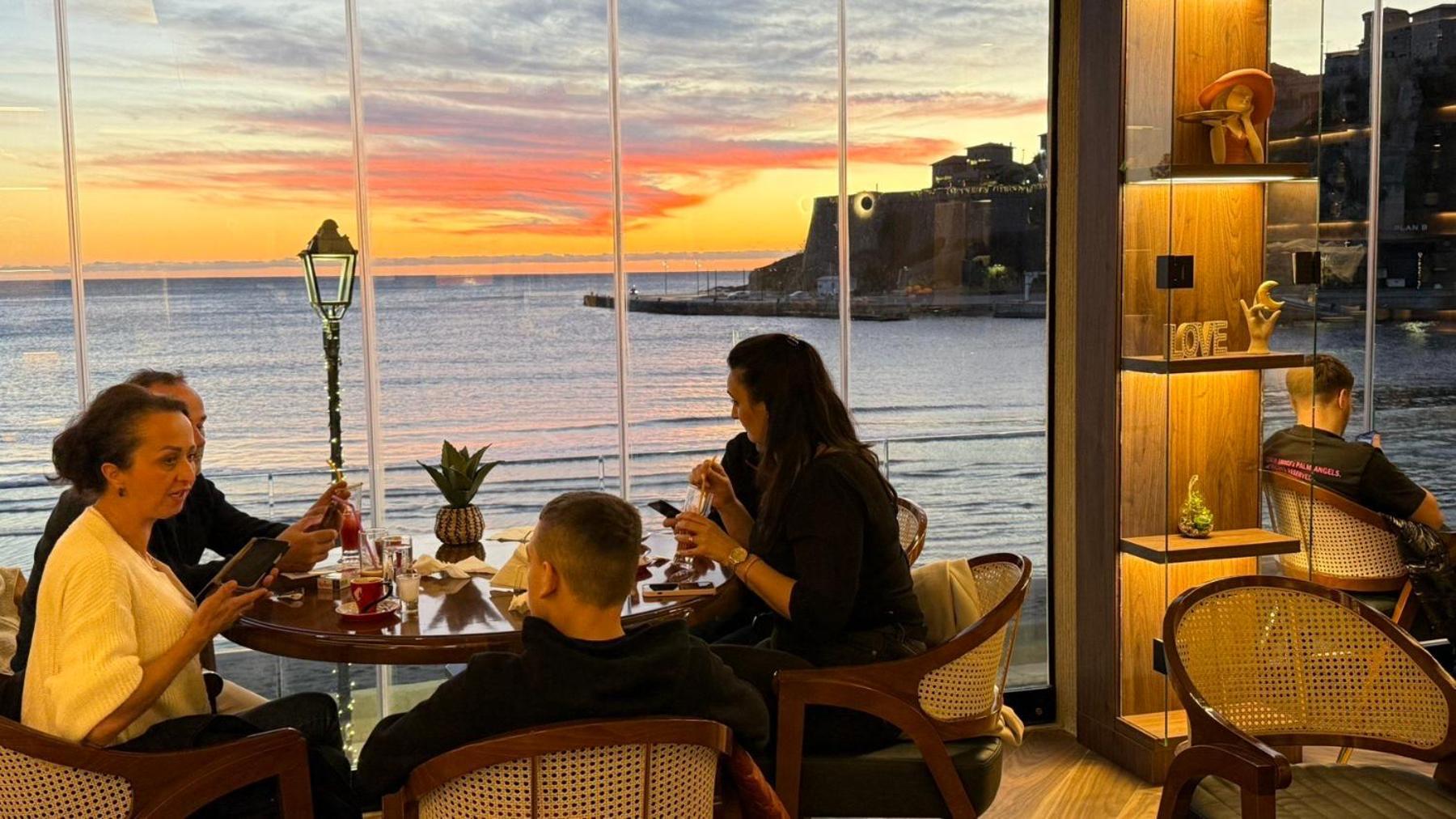 Continental Hotel 乌尔齐尼 外观 照片