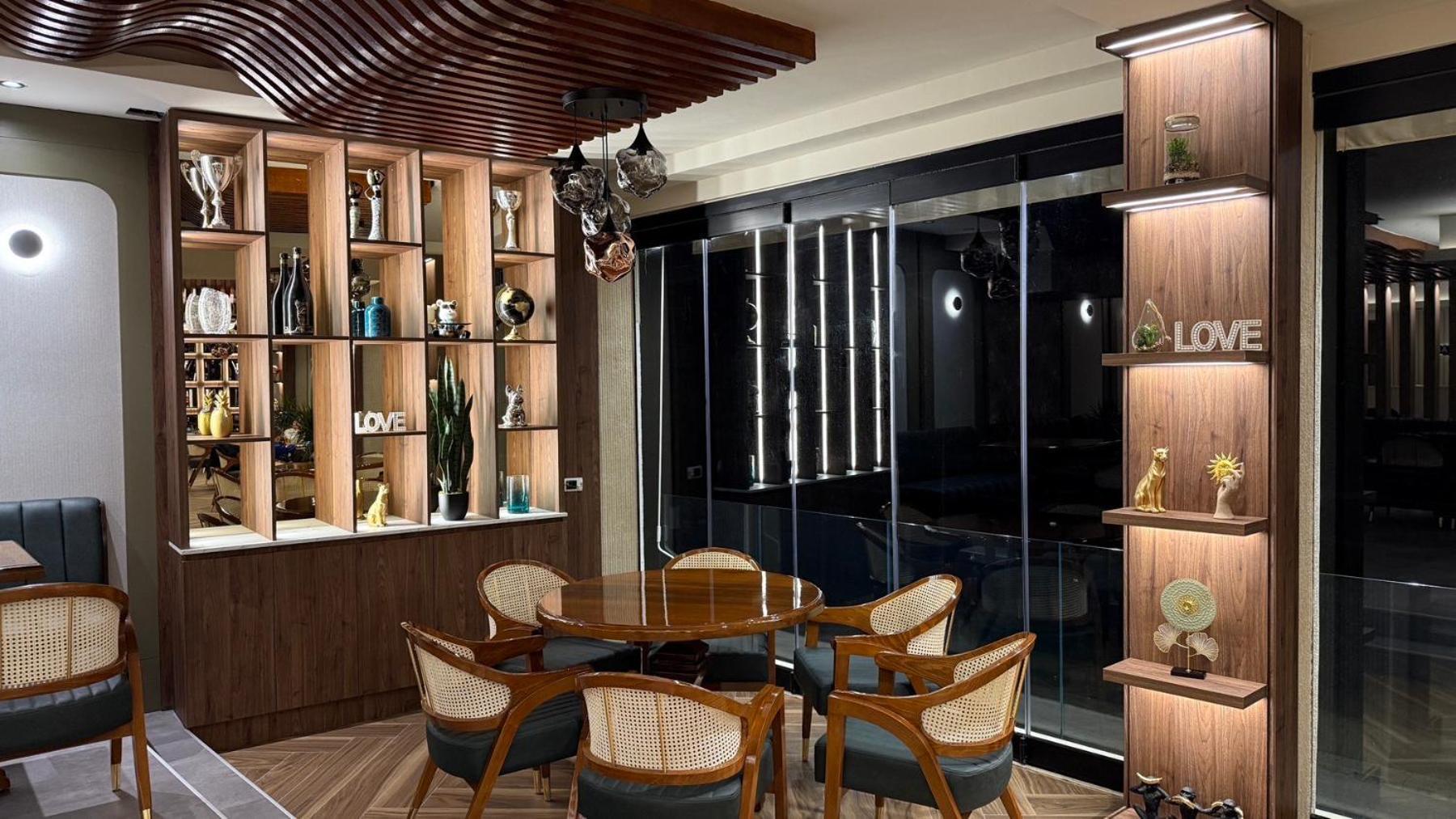 Continental Hotel 乌尔齐尼 外观 照片